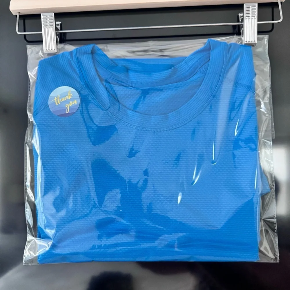 Lululemon Mens Short Sleeve Athletic Shirt Zip Back Pocket Blue Size Medium